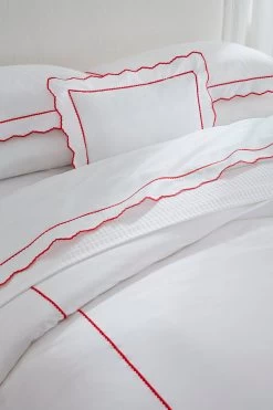 Pettine Sheets, Duvet Covers + Shams -Home Furnishings 14a Pettine F2023 Det Portrait