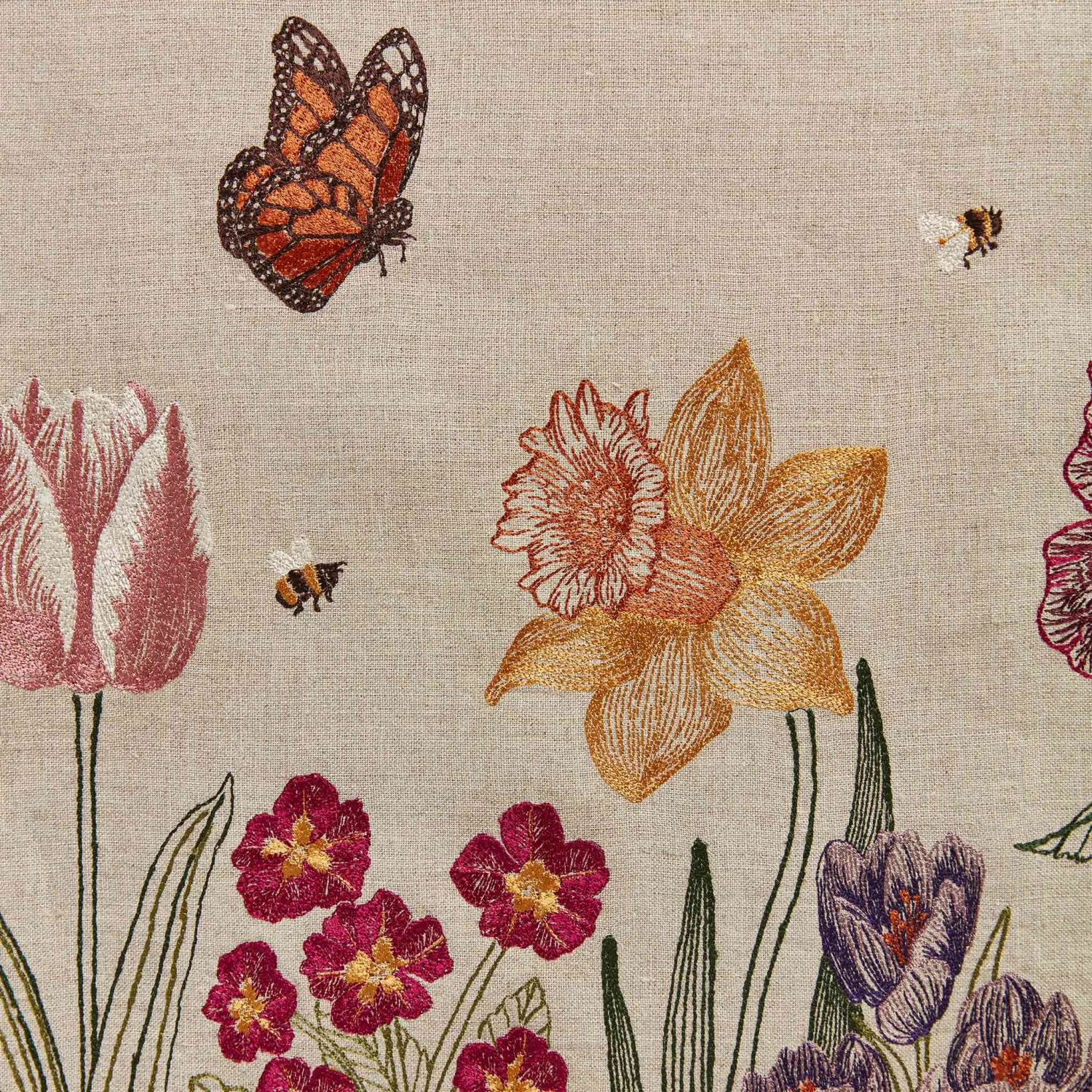 Blooms Table Runner 4 Blooms Table Runner - Image 4