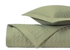 Houndstooth Quilted Coverlet And Shams