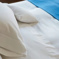 Savoia Sheets, Duvet Covers, Shams + Bed Skirts 14 Savoia Sheets, Duvet Covers, Shams + Bed Skirts -Home Furnishings savoia flat sheet scandiahome 3 web