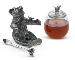 Pewter Bear Honey Pot 6 Pewter Bear Honey Pot -Home Furnishings vagabond house woodland creatures pewter bear honey pot b451h 29625083559984 5000x 8d73094e 6d3e 486b 8d15 b223ad9c0967