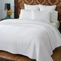 Vivada Woven Quilt + Shams